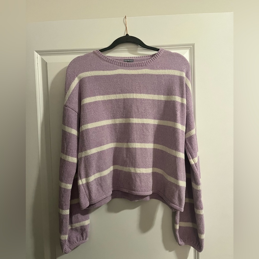 Charlotte Russe Lilac and White Cropped Sweater